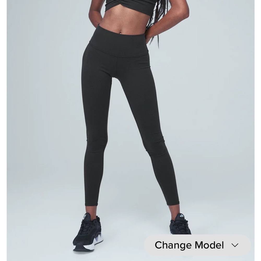 All Yoga 7/8 Airbrush Leggings in Black